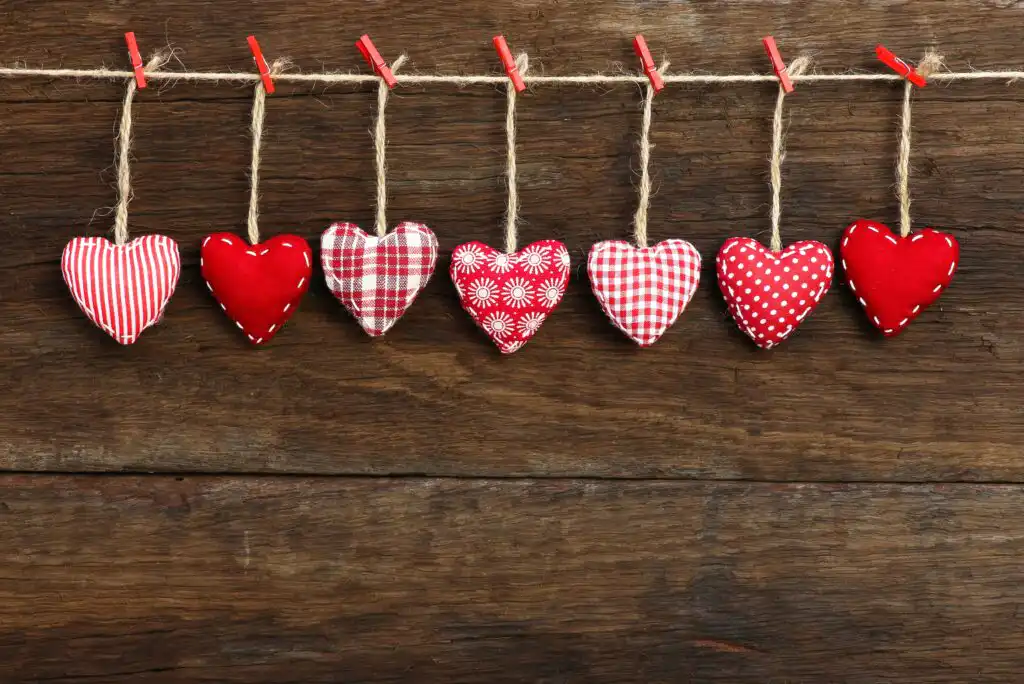 14 Non-Cheesy Valentine’s Day Date Ideas for Fun & Creative Couples