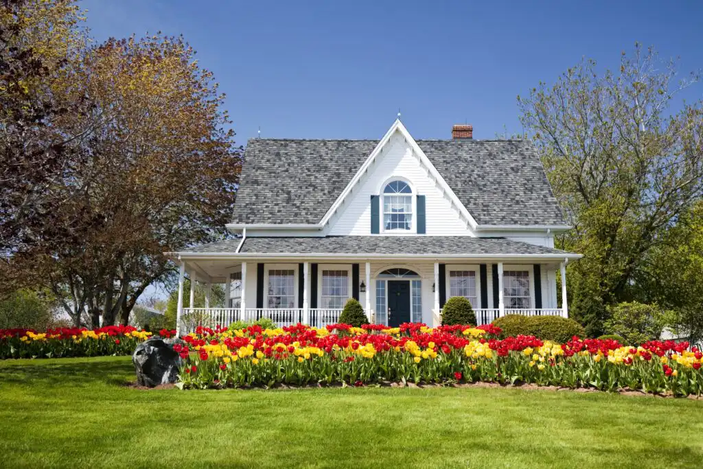 10 Beautiful Home Decorating Ideas for Warm Weather on a Budget